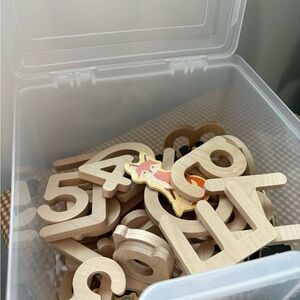 Gathre letter and number magnets